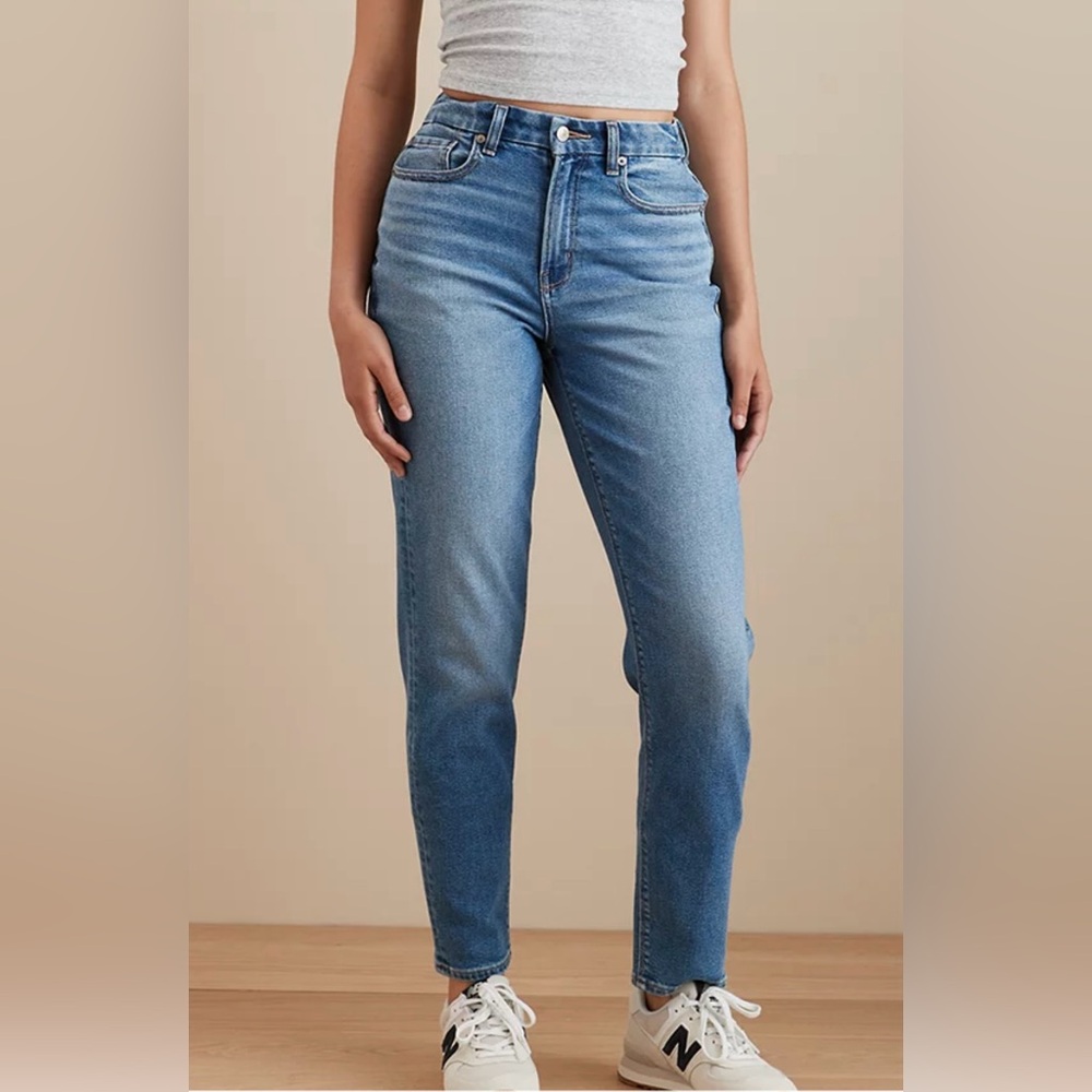 American Eagle Mom Jeans